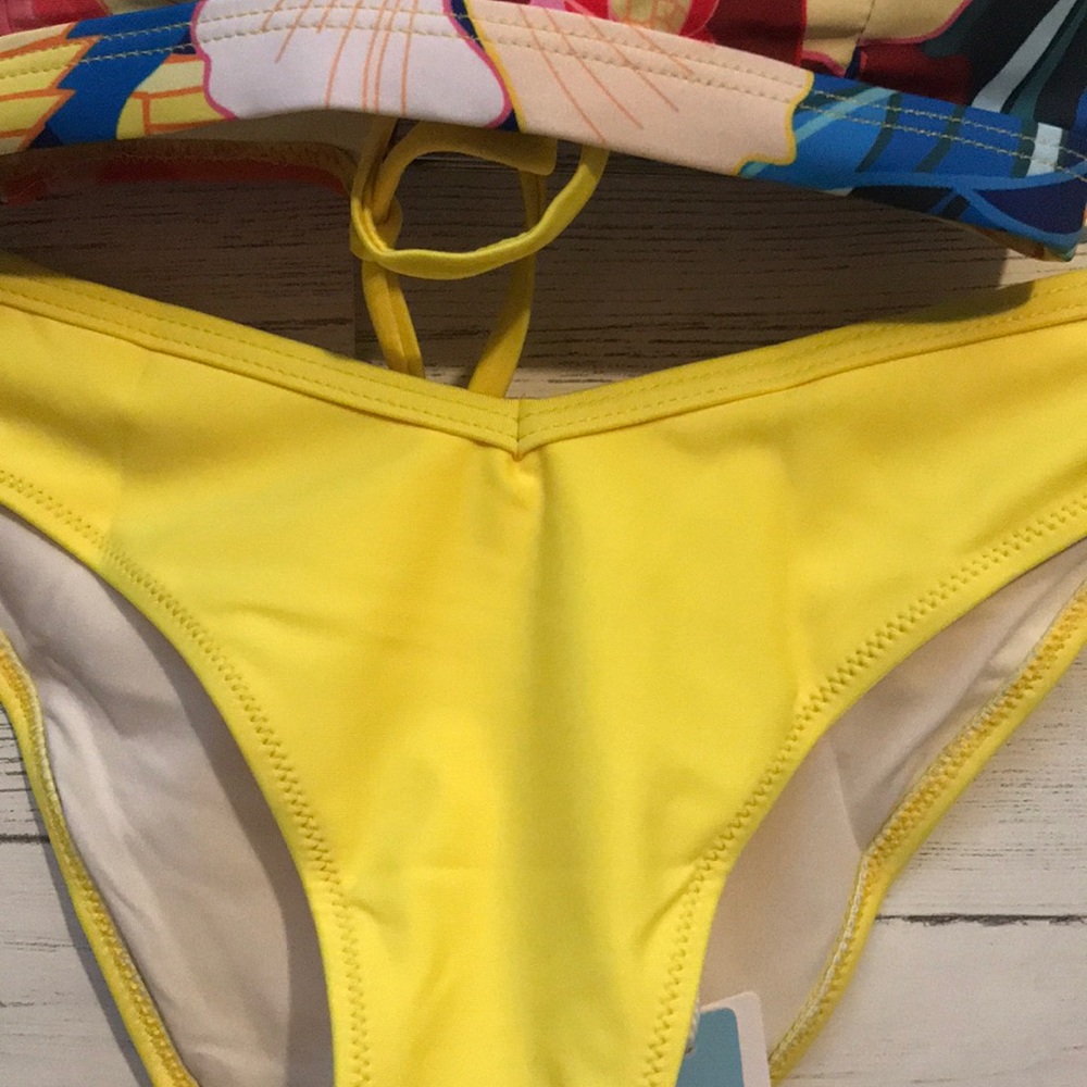 Cupshe bikini - Picture 3 of 4
